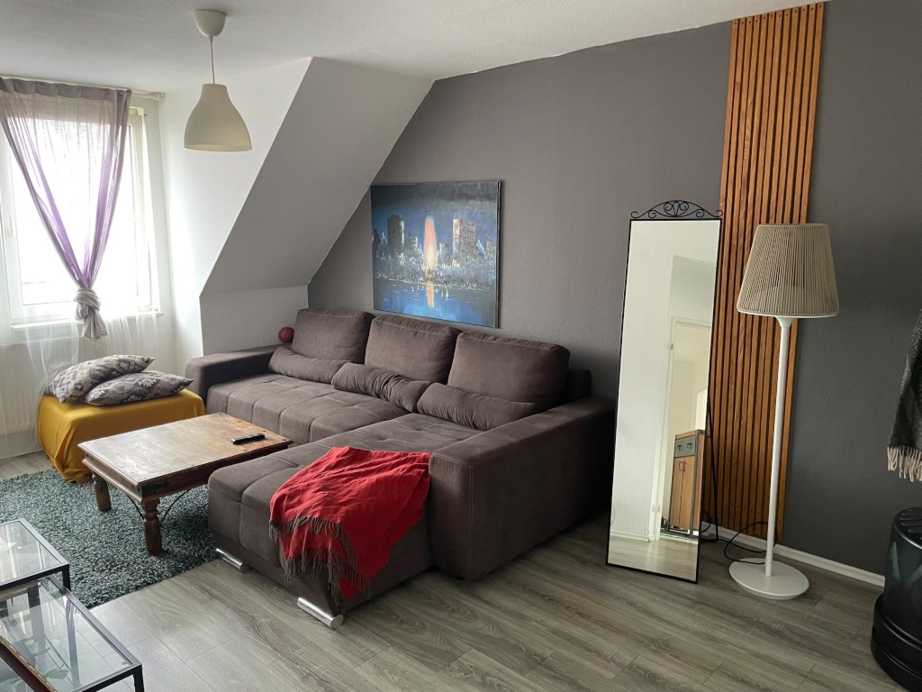 Möblierte 3-Zimmer-Wohnung zur Untermiete in Düsseldorf – 40225 Düsseldorf Bilk – Vorschaubild 3