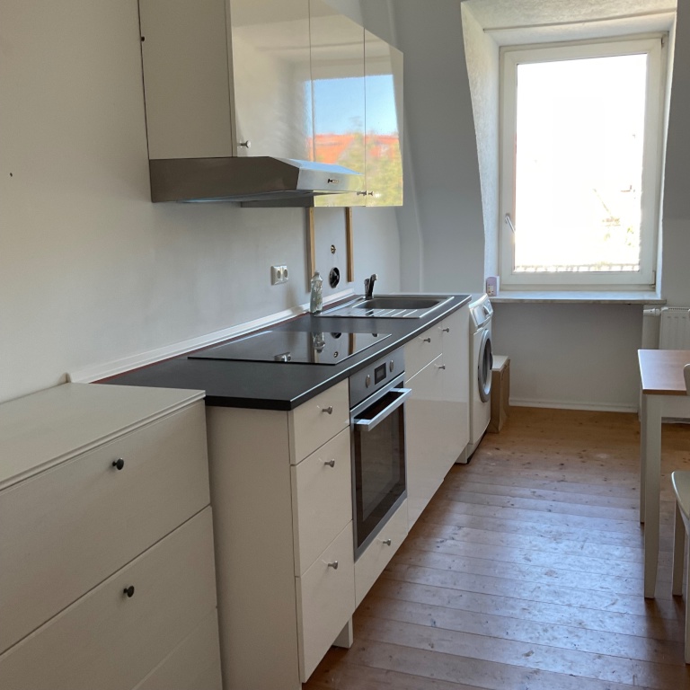 Helle 2-Zi. Altbauwohnung nahe der Isarauen – 81543 München Au-Haidhausen – Vorschaubild 2