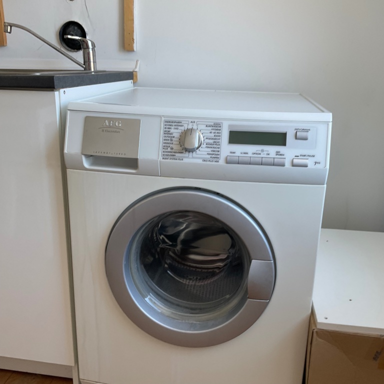 Helle 2-Zi. Altbauwohnung nahe der Isarauen – 81543 München Au-Haidhausen – Vorschaubild 3