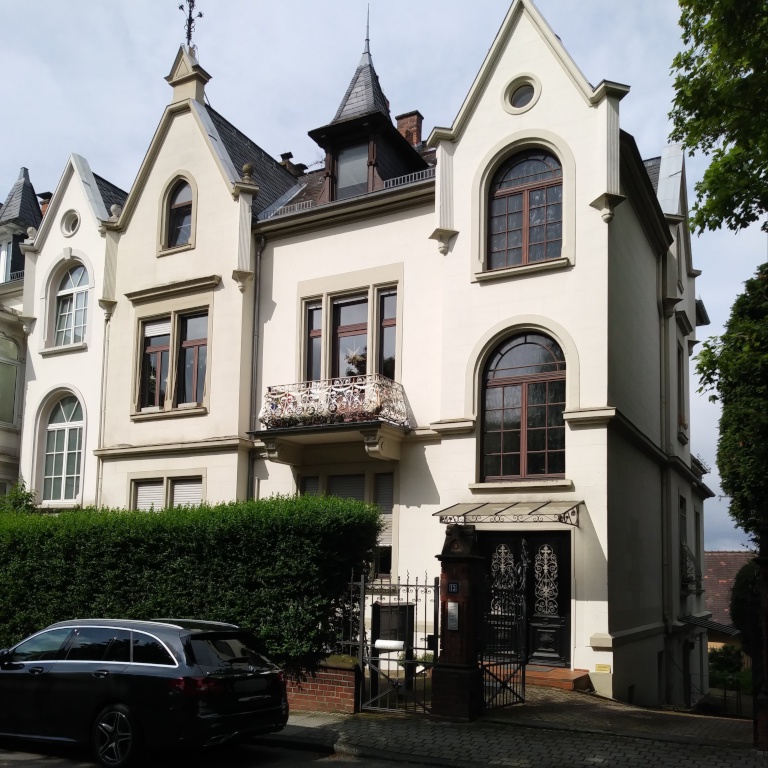 Schöne teilmöbl. 1-Zimmer-Wohnung im Altbau (Frauen) – 65189 Wiesbaden Südost – Vorschaubild 2
