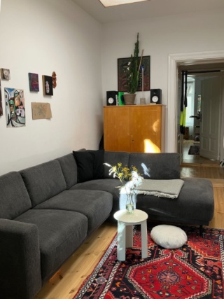 Ein Jahr mit eigener Terrasse im Wrangelkiez! Möblierte 3,5-Zi.-Wohnung ab 21.10. — photo 1