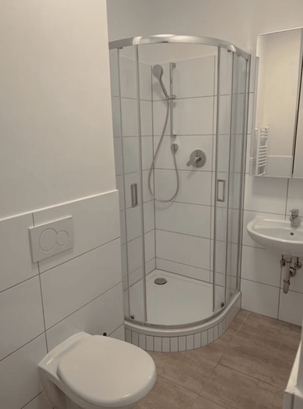 Charmantes Zimmer im Bahnhofsviertel – 60329 Frankfurt am Main Bahnhofsviertel – Vorschaubild 12