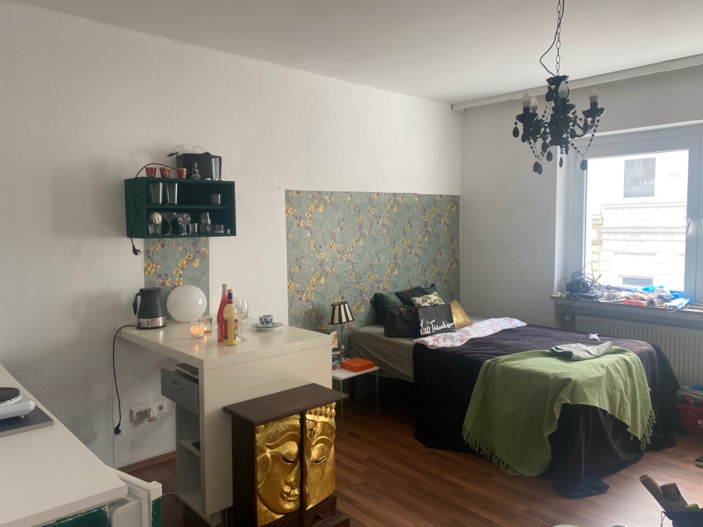 Das etwas andere möblierte Apartment- pempelfort -Wehrhan-
