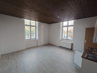 Anzeigenbild: Kleine helle Wohnung im Altbau, ideal für Studenten
