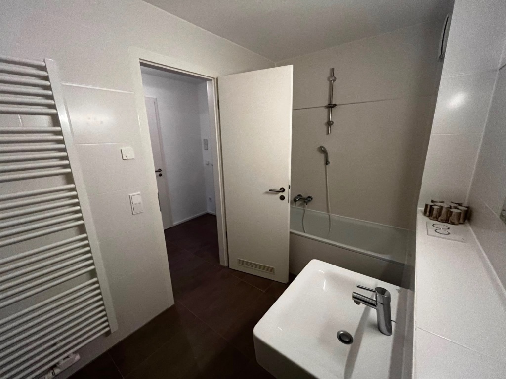 Moderne, helle 2-Zimmer Wohnung mit Terrasse in Sendling – 81369 München Sendling – Vorschaubild 4