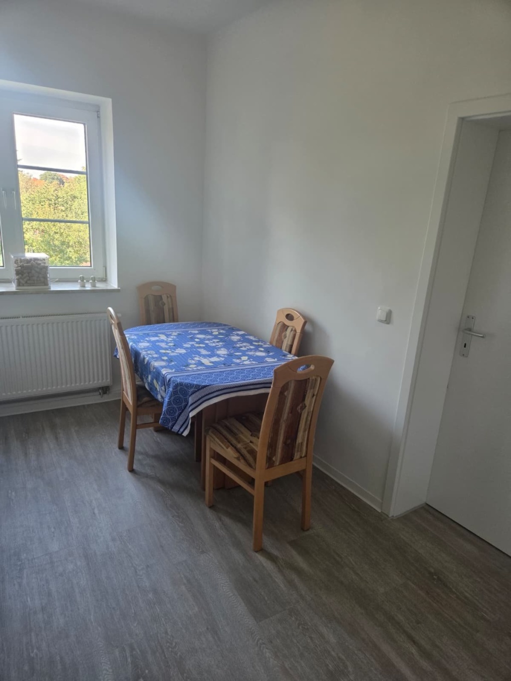 WG-Zimmer Gremberghoven Langobardenplatz - Esszimmer