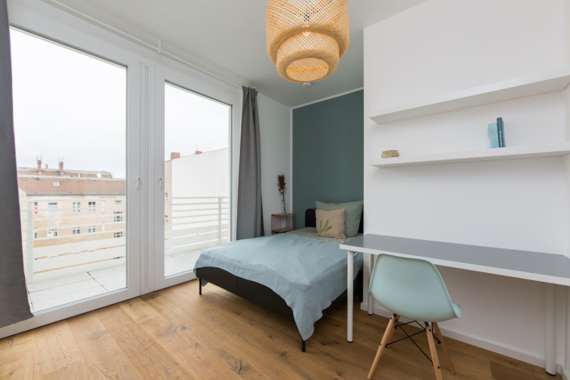 Helles Zimmer in moderner Wohnung in der Nazarethkirchstraße
