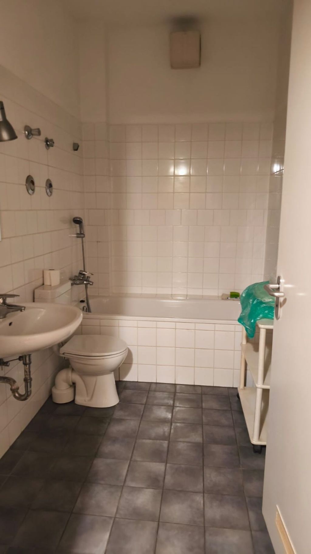 2 rooms, Kottbusser Tor, 980 EUR incl., ~40 sqm, m2, half furnished, registration possible, 1. floor, – 10999 Berlin Kreuzberg – Vorschaubild 4