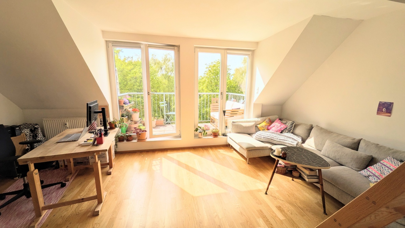 Traumhafte Dachgeschoss-Wohnung in Barmbek-Süd