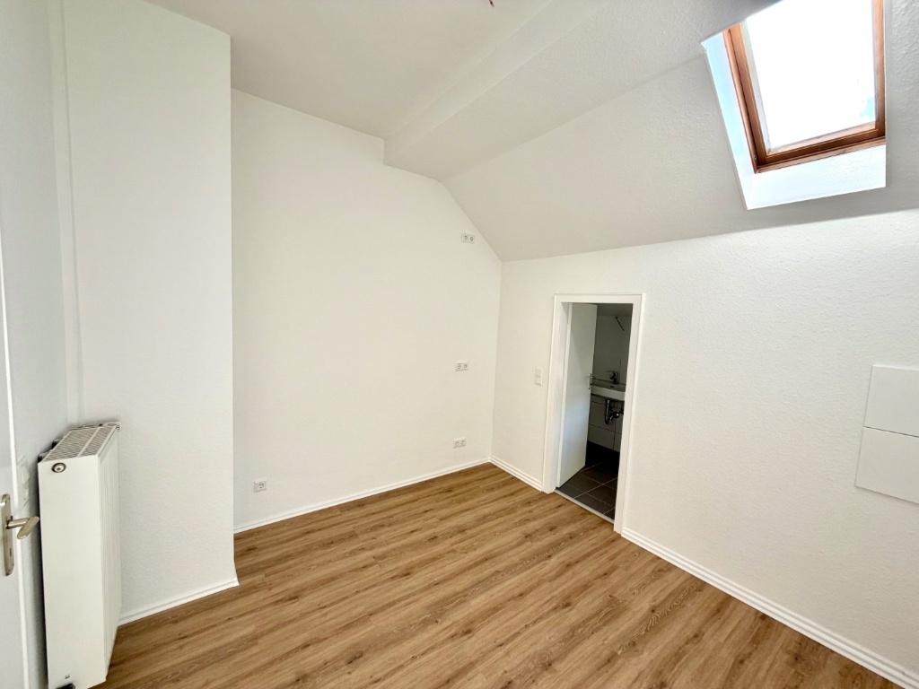 2026 kernsanierte 2-Zimmer Wohnung mit Bad, WC und Balkon wartet auf den Erstbezug – 42329 Wuppertal Vohwinkel – Vorschaubild 7
