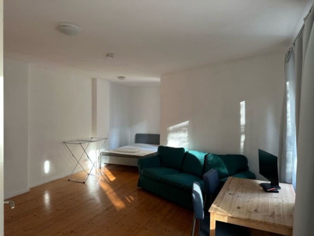 Lage: Möbliertes Apartment in einer Wohngemeinschaft im schönen Tullnau 45m2 – 90402 Nürnberg Tullnau – Vorschaubild 2