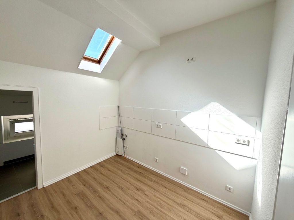2026 kernsanierte 2-Zimmer Wohnung mit Bad, WC und Balkon wartet auf den Erstbezug – 42329 Wuppertal Vohwinkel – Vorschaubild 8