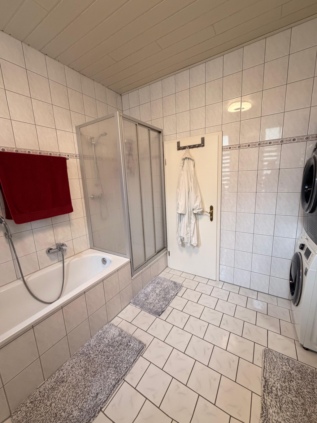 Möblierte 3-Zimmer-Wohnung mit Balkon im Berliner Winskiez – 103 m2 – 2.300 € monatlich – 10405 Berlin Prenzlauer Berg – Vorschaubild 13