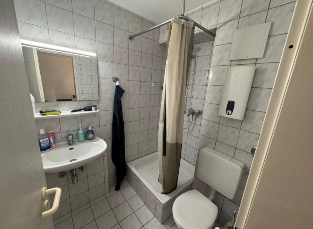 Helles möbliertes Appartment nahe der Uni & HSBI // Bright furnished studio near University and HSBI – 33615 Bielefeld Schildesche – Vorschaubild 6