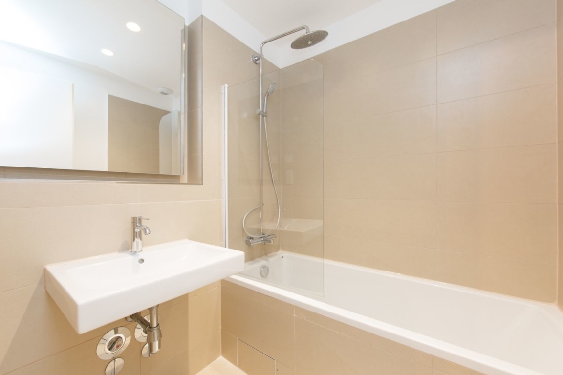 Helles Zimmer in moderner Wohnung in der Nazarethkirchstraße – 13347 Berlin – Vorschaubild 6