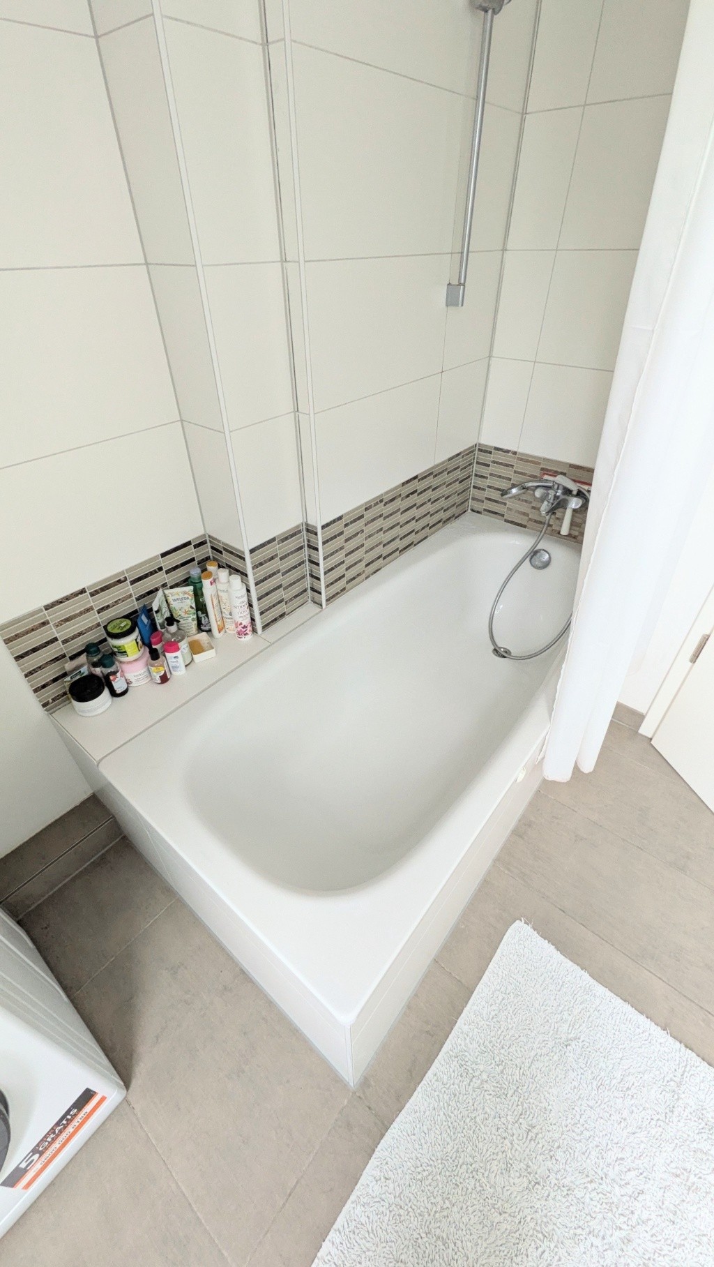 Traumhafte Dachgeschoss-Wohnung in Barmbek-Süd – 22081 Hamburg Barmbek-Süd – Vorschaubild 9