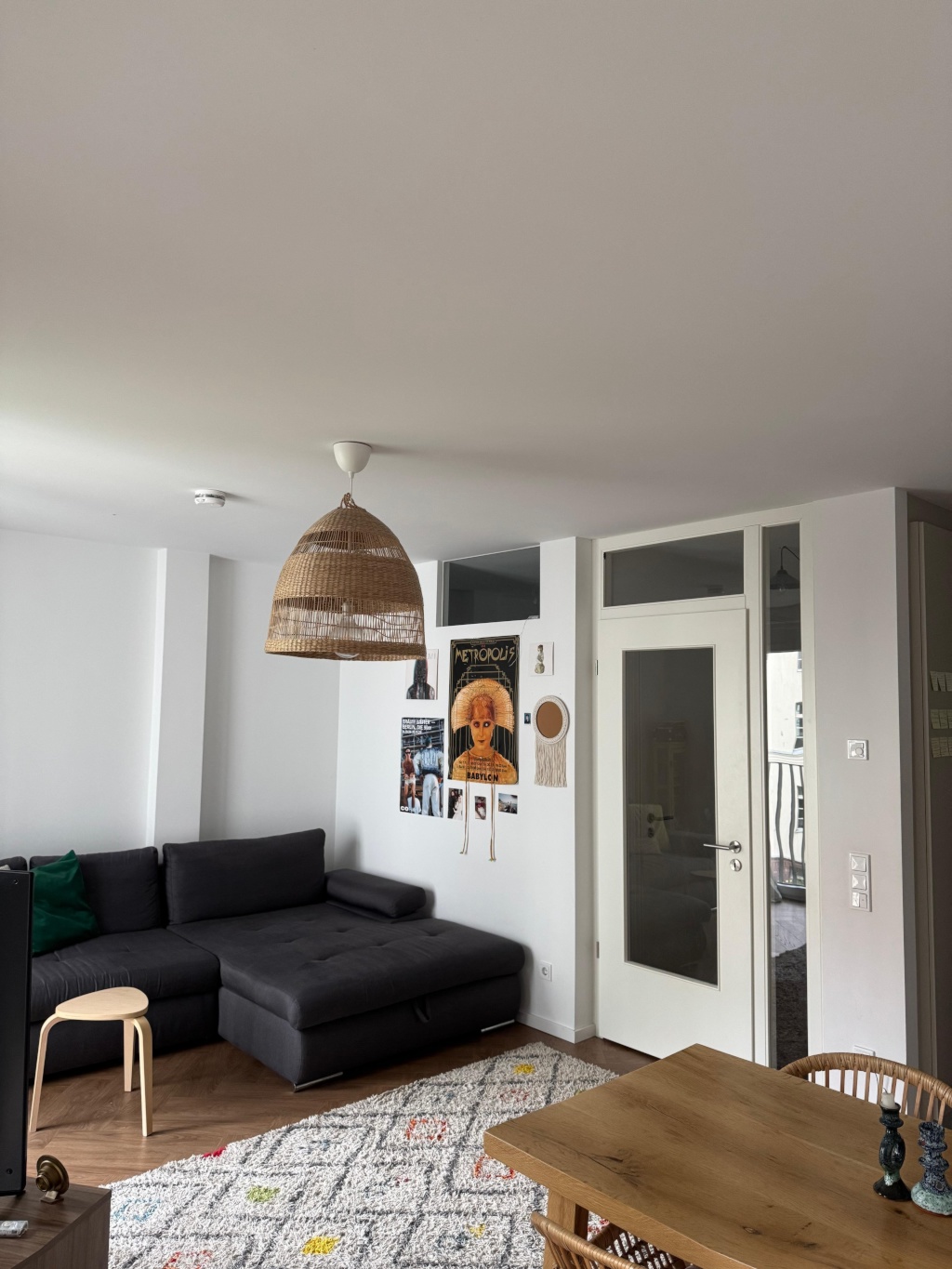 02-17.10.2026 (oder länger) Cozy & zentrale 2-Zi-Wohnung mit Balkon, nah Friedrichshain – 10367 Berlin Lichtenberg – Vorschaubild 3