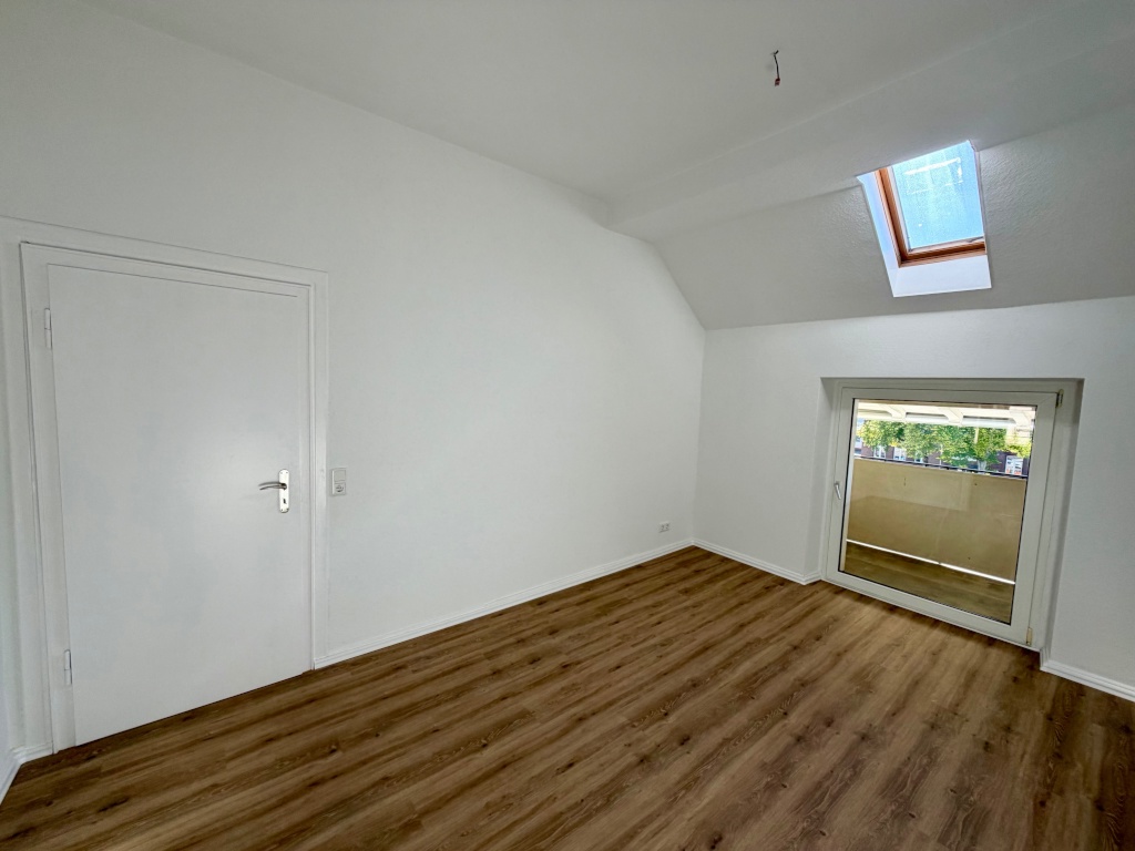 2026 kernsanierte 2-Zimmer Wohnung mit Bad, WC und Balkon wartet auf den Erstbezug – 42329 Wuppertal Vohwinkel – Vorschaubild 3