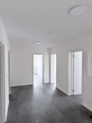 Anzeigenbild: Erstbezug nach Komplettsanierung - moderne 5-Zimmer-WG mit 122qm und Balkon