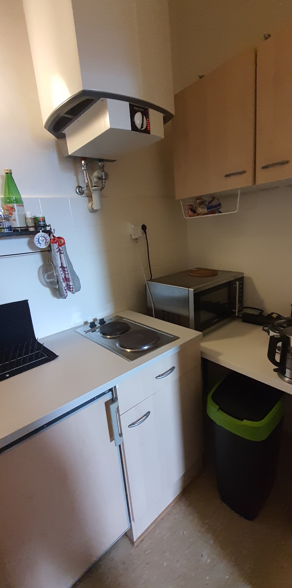 Schöne teilmöbl. 1-Zimmer-Wohnung im Altbau (Frauen) – 65189 Wiesbaden Südost – Vorschaubild 8