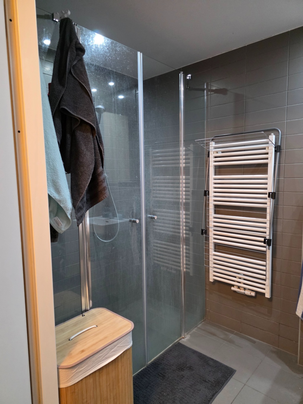 Cozy studio apartment in prime location for sublet / Gemütliche 1-Zimmerwohnung im Herzen Kölns zur Untermiete – 50676 Köln Altstadt-Süd – Vorschaubild 6