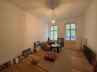 71qm frisch renovierte Altbau-Wohnung im Schillerkiez mit Balkon — photo 1