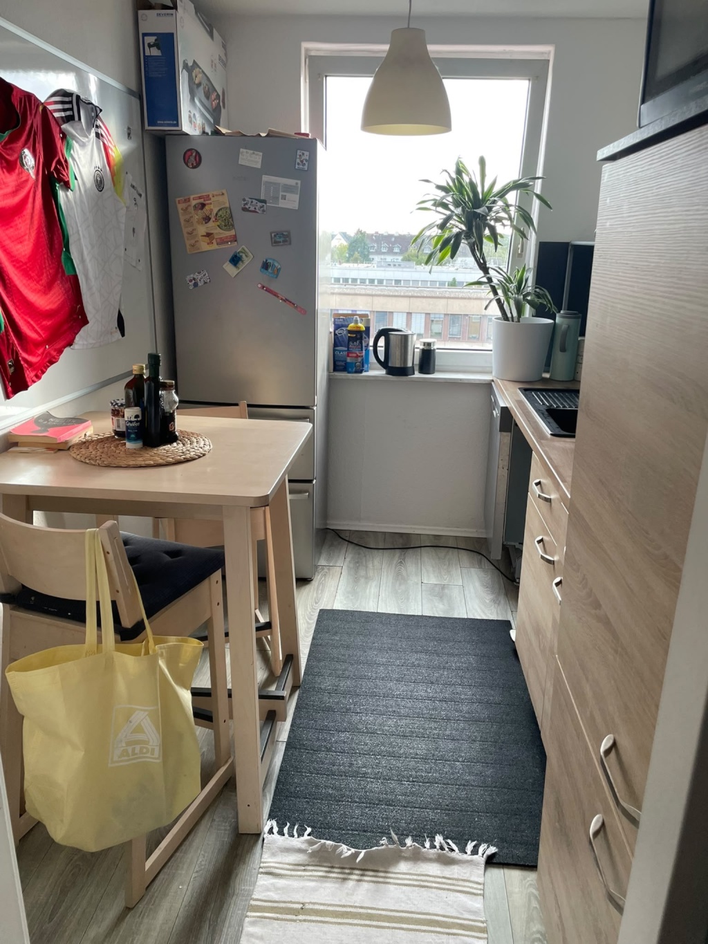 Möblierte 3-Zimmer-Wohnung zur Untermiete in Düsseldorf – 40225 Düsseldorf Bilk – Vorschaubild 6