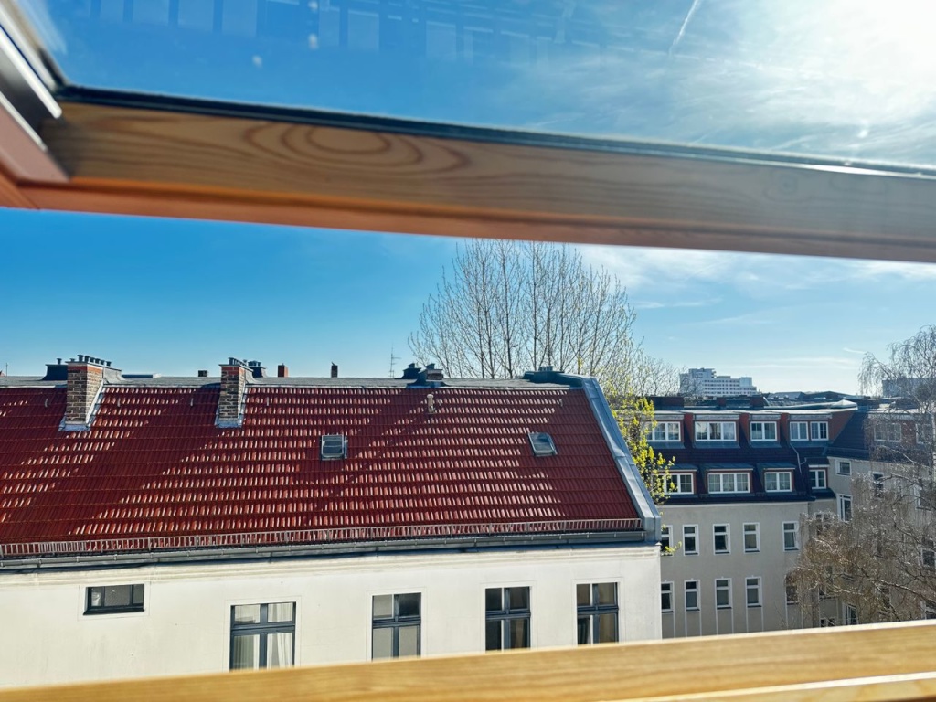 Privates Zimmer in einem hellen modernen DG, WLAN, WM, GS, Terrasse – 10585 Berlin – Vorschaubild 2