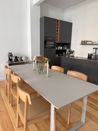 Newly Updated 2BR In Trendy Area — photo 1