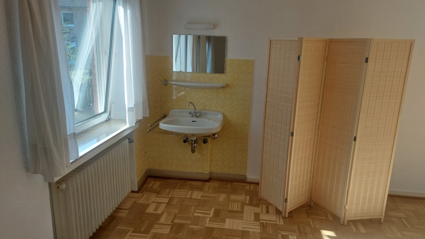 Neue Mädels-WG: 4 helle Zimmer mit Parkett in großem Haus mit Garten, 9 Min. ÖPNV bis MS-HBF, ab 1.10., ab 450 warm – 48159 Münster Sprakel – Vorschaubild 11