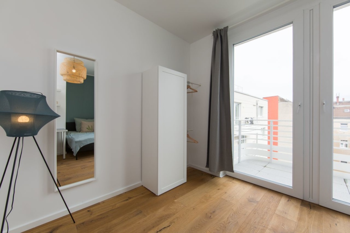 Helles Zimmer in moderner Wohnung in der Nazarethkirchstraße – 13347 Berlin – Vorschaubild 3