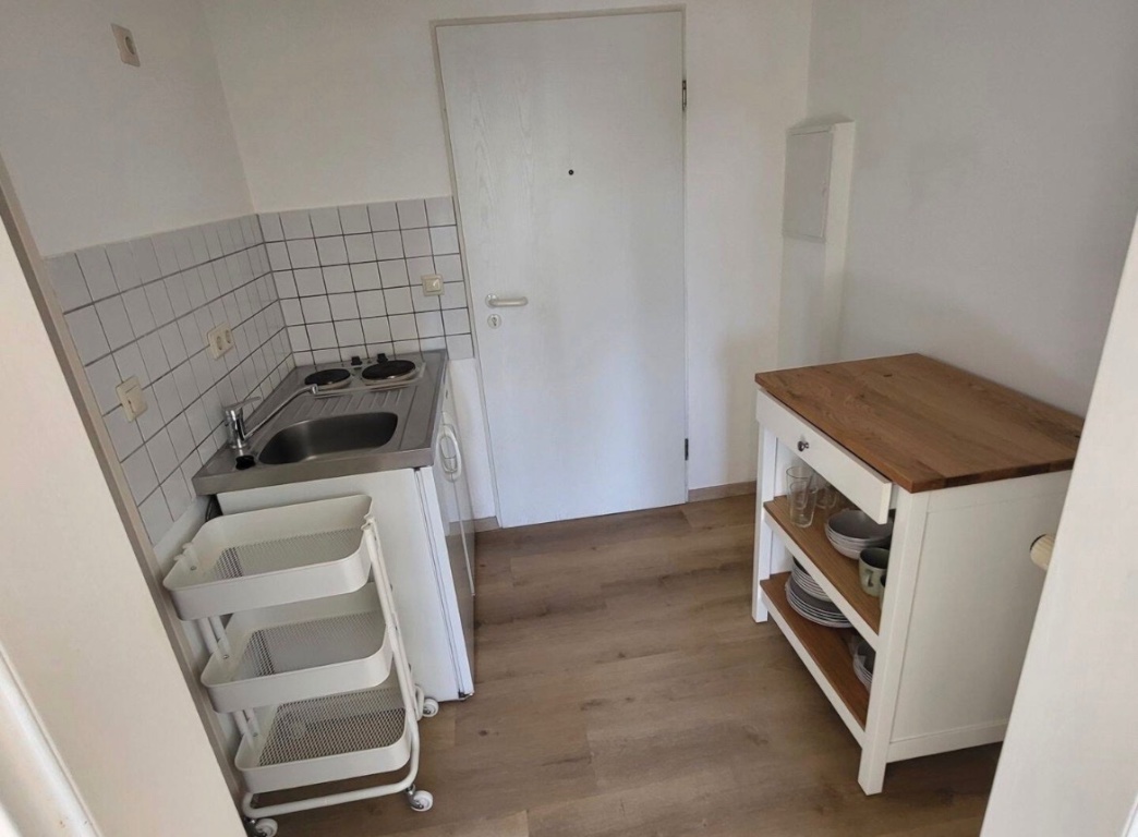 Helles möbliertes Appartment nahe der Uni & HSBI // Bright furnished studio near University and HSBI – 33615 Bielefeld Schildesche – Vorschaubild 5