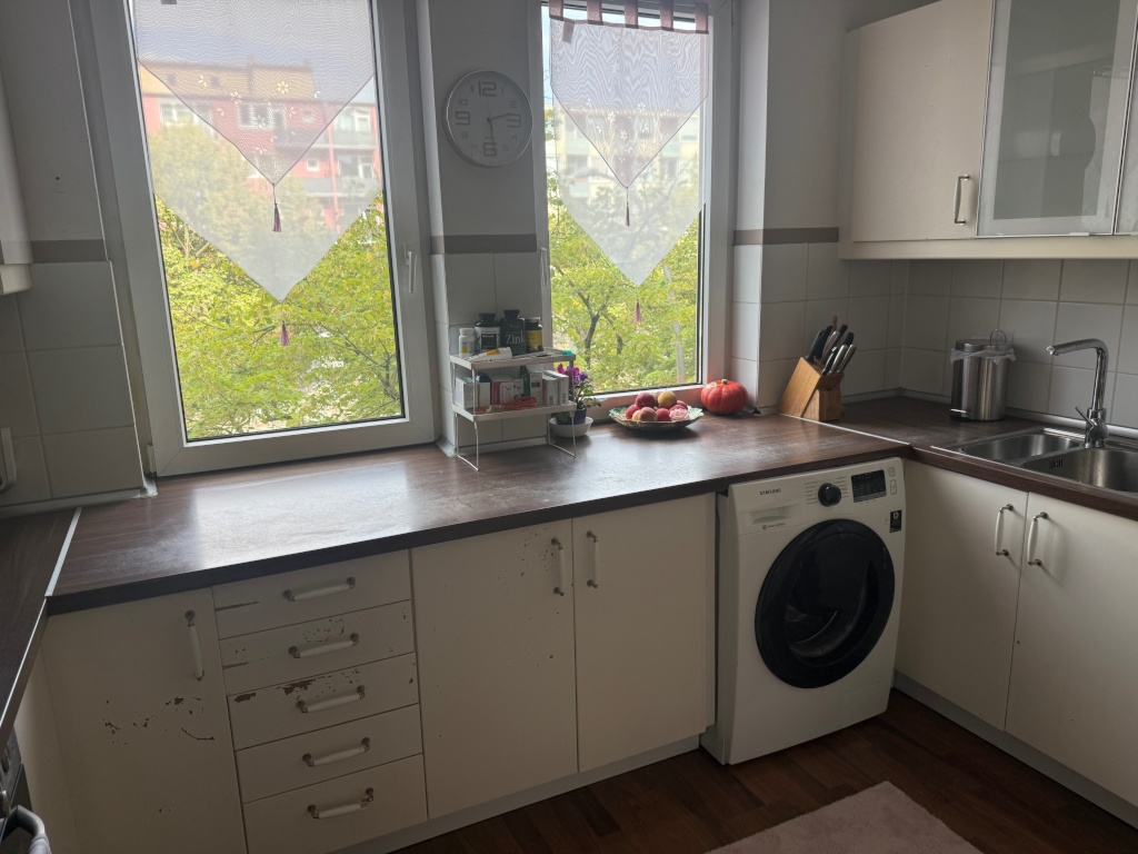 Möbliertes Studentenzimmer in Charlottenburg nähe TU Berlin – 10585 Berlin Charlottenburg – Vorschaubild 3
