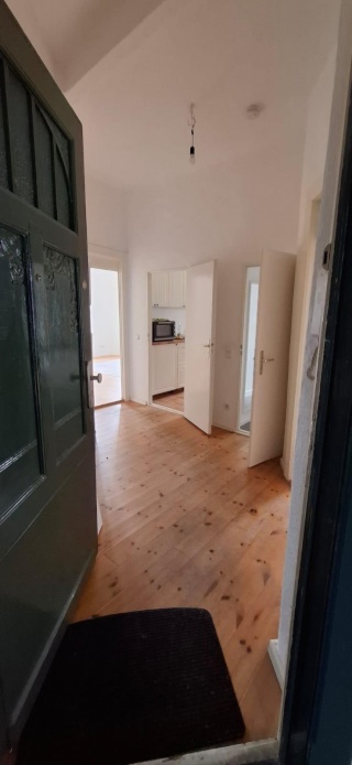 ZWISCHENMIETE, PRENZLAUER BERG, OKT-NOV 2026 - 2-Zimmer-Altbau mit viel Licht — photo 1