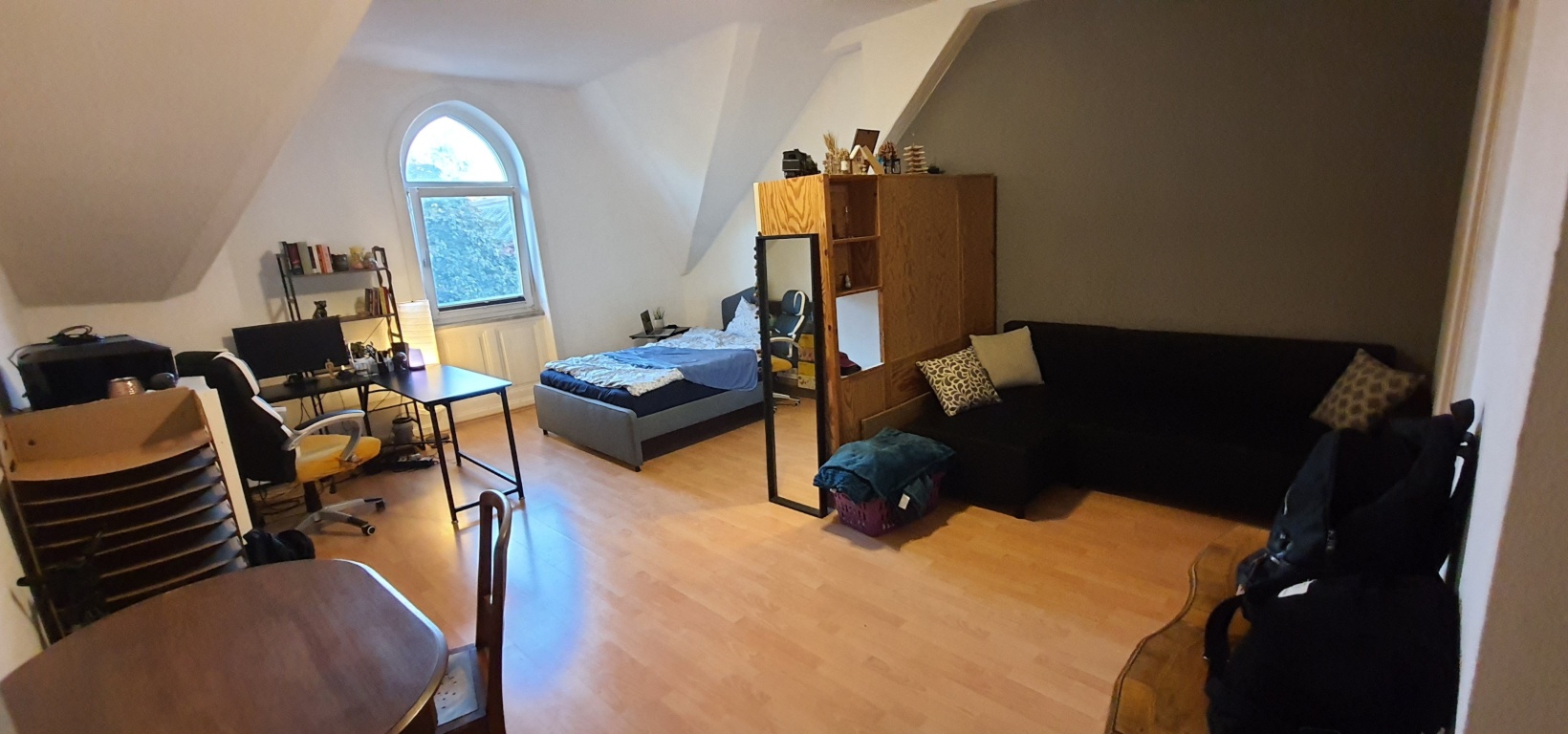 Schöne teilmöbl. 1-Zimmer-Wohnung im Altbau (Frauen) – 65189 Wiesbaden Südost – Vorschaubild 6