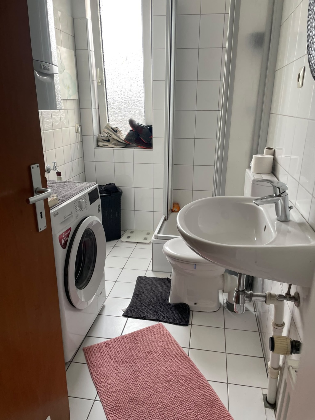 Möblierte 3-Zimmer-Wohnung zur Untermiete in Düsseldorf – 40225 Düsseldorf Bilk – Vorschaubild 13