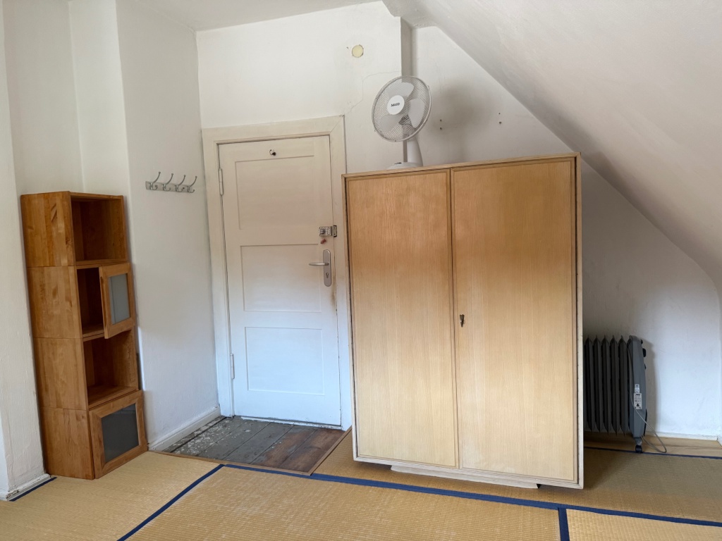 WG-Zimmer Zehlendorf Am Weißen Steg 4 - Mansardenzimmer Eingang