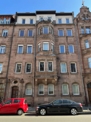 Schöne, helle, renov. 4-Zi Altbauwhg. WG-geeignet, Wohnküche mit Balkon, Parkett