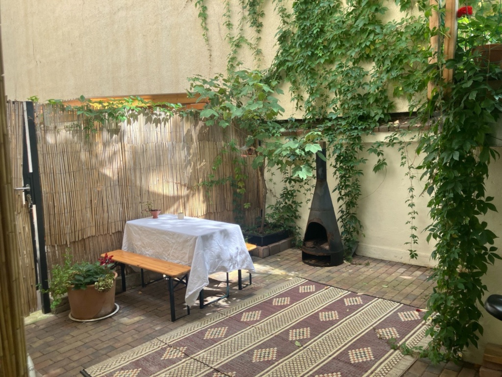 Ein Jahr mit eigener Terrasse im Wrangelkiez! Möblierte 3,5-Zi.-Wohnung ab 21.10. – 10997 Berlin Berlin – Vorschaubild 2
