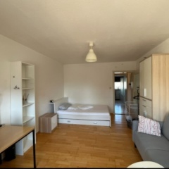 Imagen del anuncio: Sonniges, helles und ruhiges  Zimmer mit Balkon und guter Infrastruktur; Large bright Room with balcony and good connection to public transportation