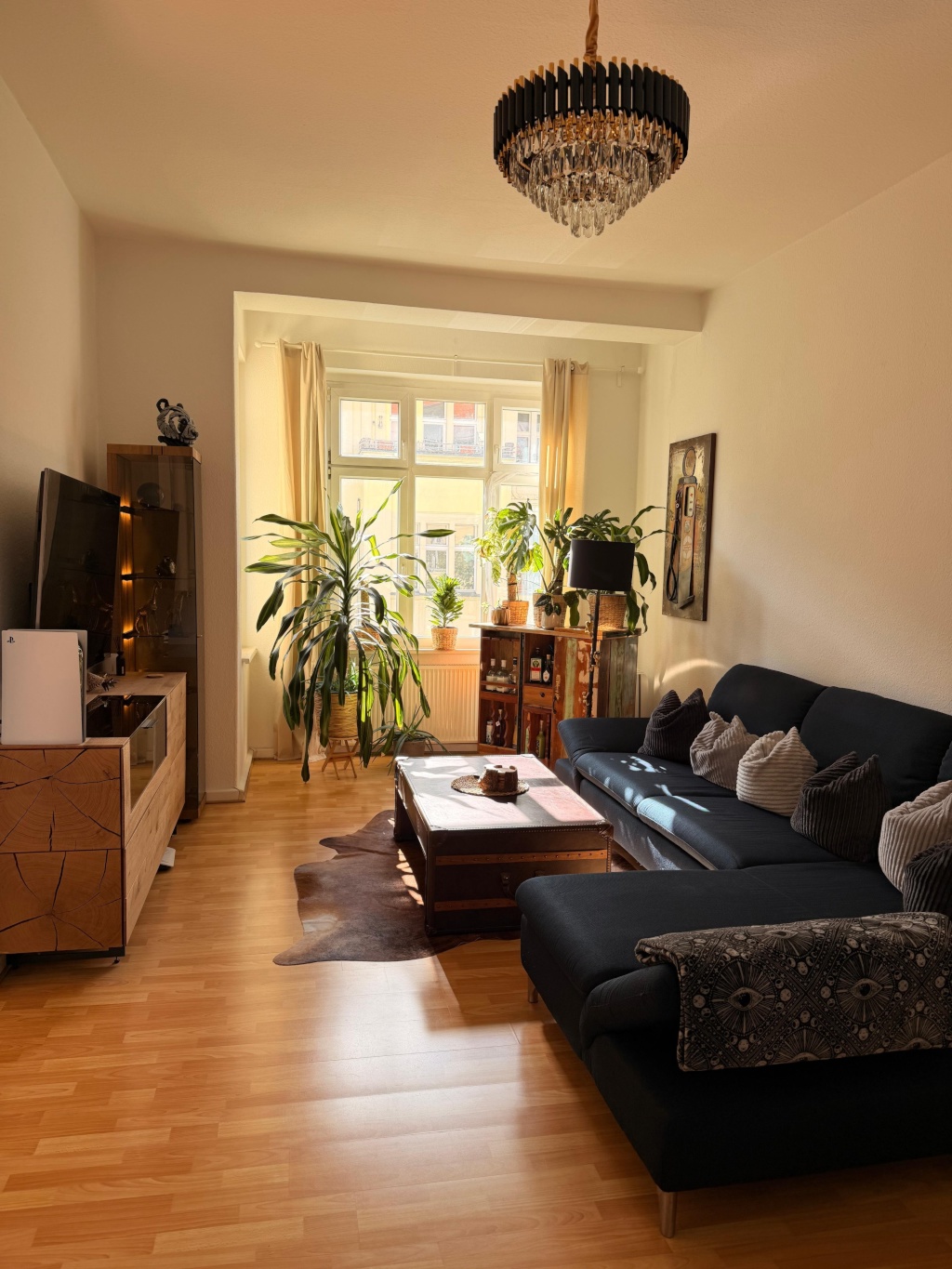 Möblierte 3-Zimmer-Wohnung mit Balkon im Berliner Winskiez – 103 m2 – 2.300 € monatlich