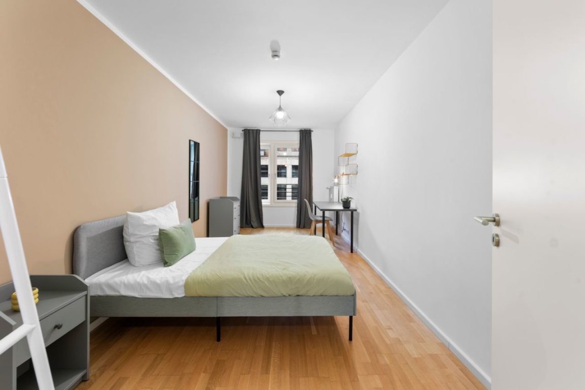 Privates Zimmer in einer Wohngemeinschaft in der Friedrichstraße – 10117 Berlin Mitte – Vorschaubild 4