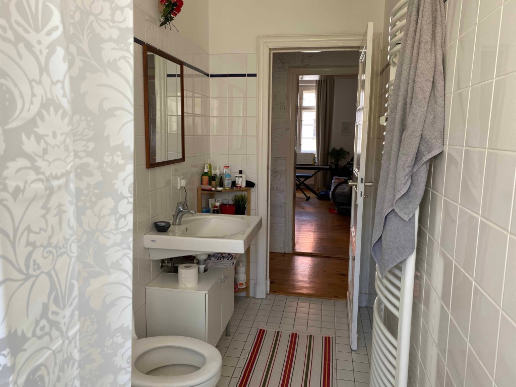 One bedroom flat in Berlin Lichtenberg for 5-6 months (possibly longer) from 4 October great location with Anmeldung – 10365 Berlin Lichtenberg – Vorschaubild 9
