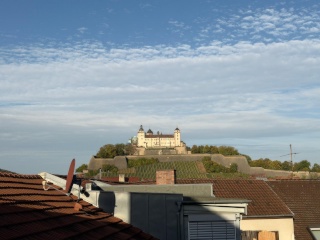 Imagen del anuncio: 2ZW, kernsaniert, zentral (FH,Uni), ruhig, teilmöbl., Balkon, Festungsblick