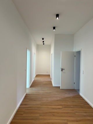 Lichtdurchflutete 3-Zimmer-WG mit eigener Terrasse in Döhren