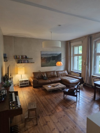 1bd bright flat on the nicest street right at the park. music studio with separate entrance for additional fee. — photo 1