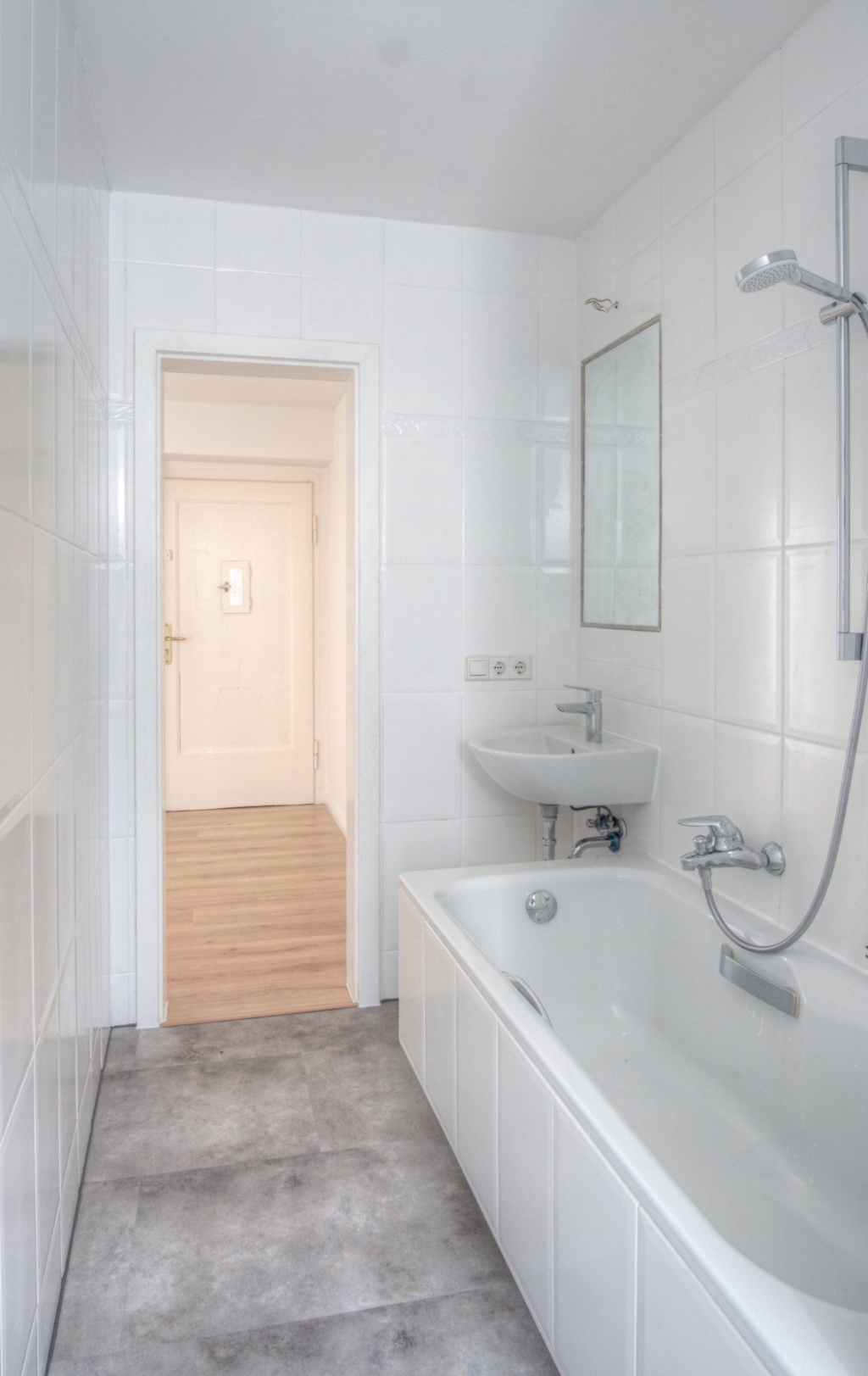 Habitación en WG Schönefeld-Abtnaundorf Clara-Wieck-Straße 23 - Bad
