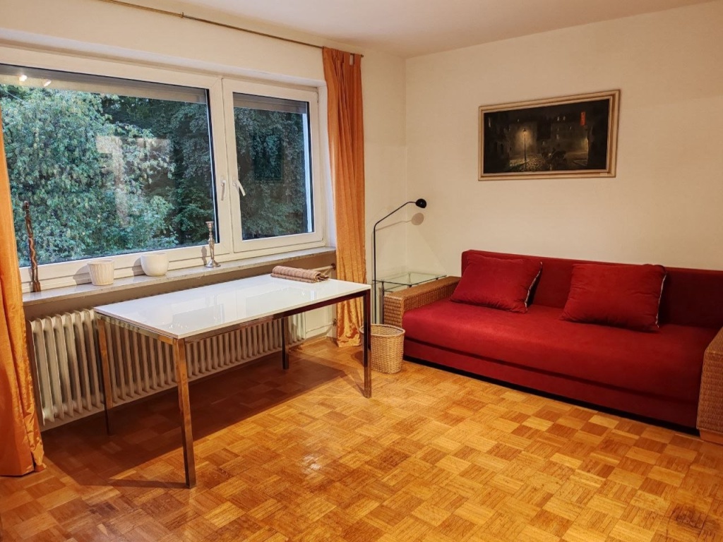 Schönes möbliertes City Apartment - zur Untermiete – 81379 München Thalkirchen-Obersendling-Forstenried-Fürstenried-Solln – Vorschaubild 2