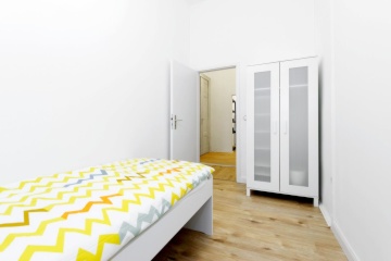 Anzeigenbild: Möbliertes WG-Zimmer mit Anmeldung & All-inclusive-Miete