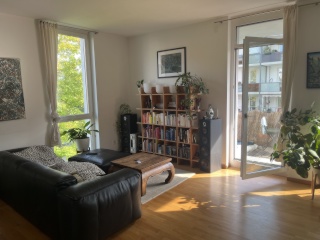 Für 6-7 Monate - Möblierte, helle, moderne und ruhige Wohnung mit großem Balkon — photo 1